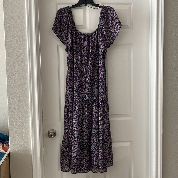 Spring dress - Picture 3 of 5